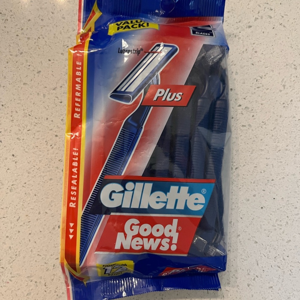 Gillette Good News Plus Disposable Razors 12 Qty By Gillette Resealable Package